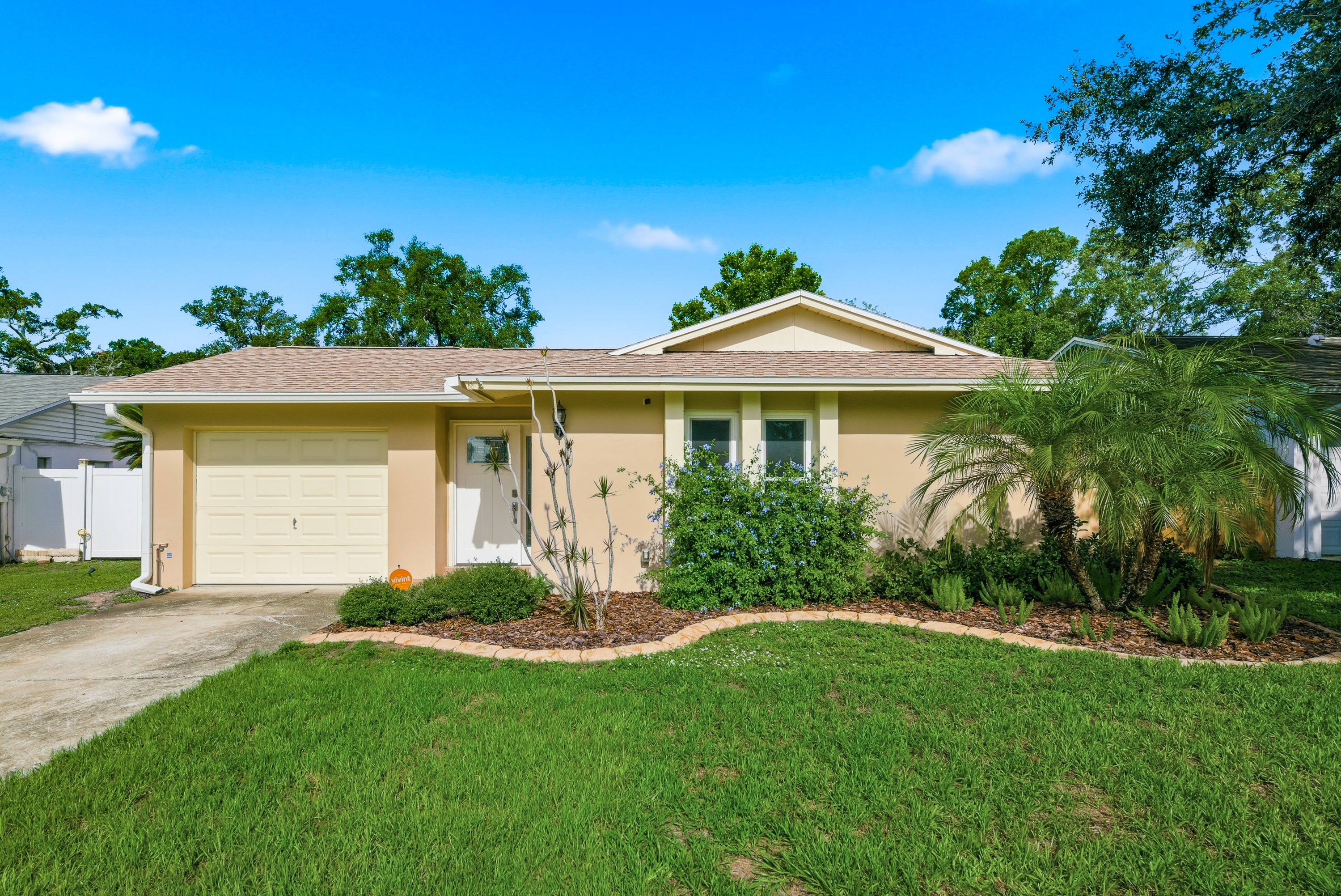 2914 Cypress Green Drive